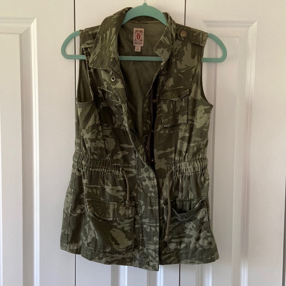 Decree Camouflage Vest Small - Picture 1 of 3